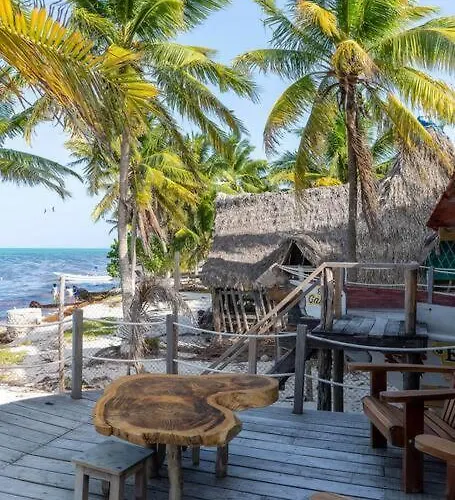 Apartment Grand Titanic, Boat House Punta Allen